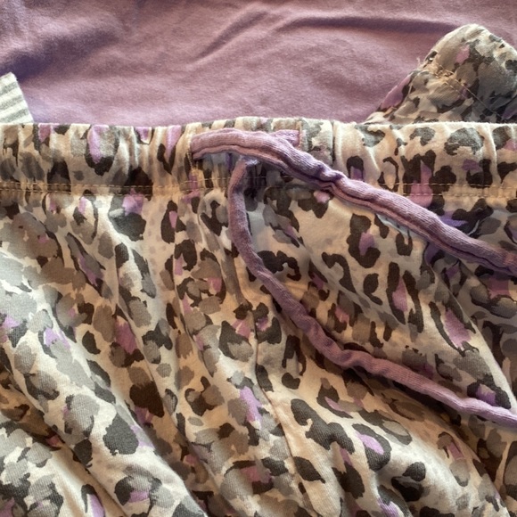 4 piece lounge/ PJ set - Picture 6 of 6